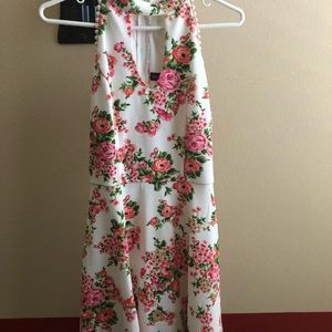 Beautiful floral dress . Only worn once